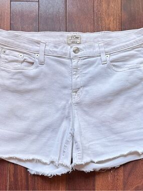 J. Crew White Frayed Hem Denim Shorts Size 30 4” inseam Good Condition!